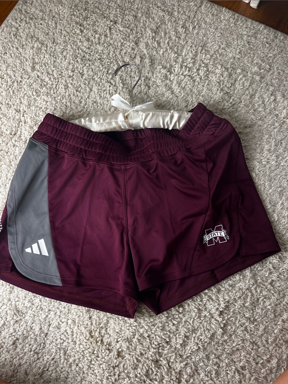 WOMENS MISSISSIPPI STATE UNIV AEROREADY ADIDAS NCAA TRAINING SHORTS SZ S NWT